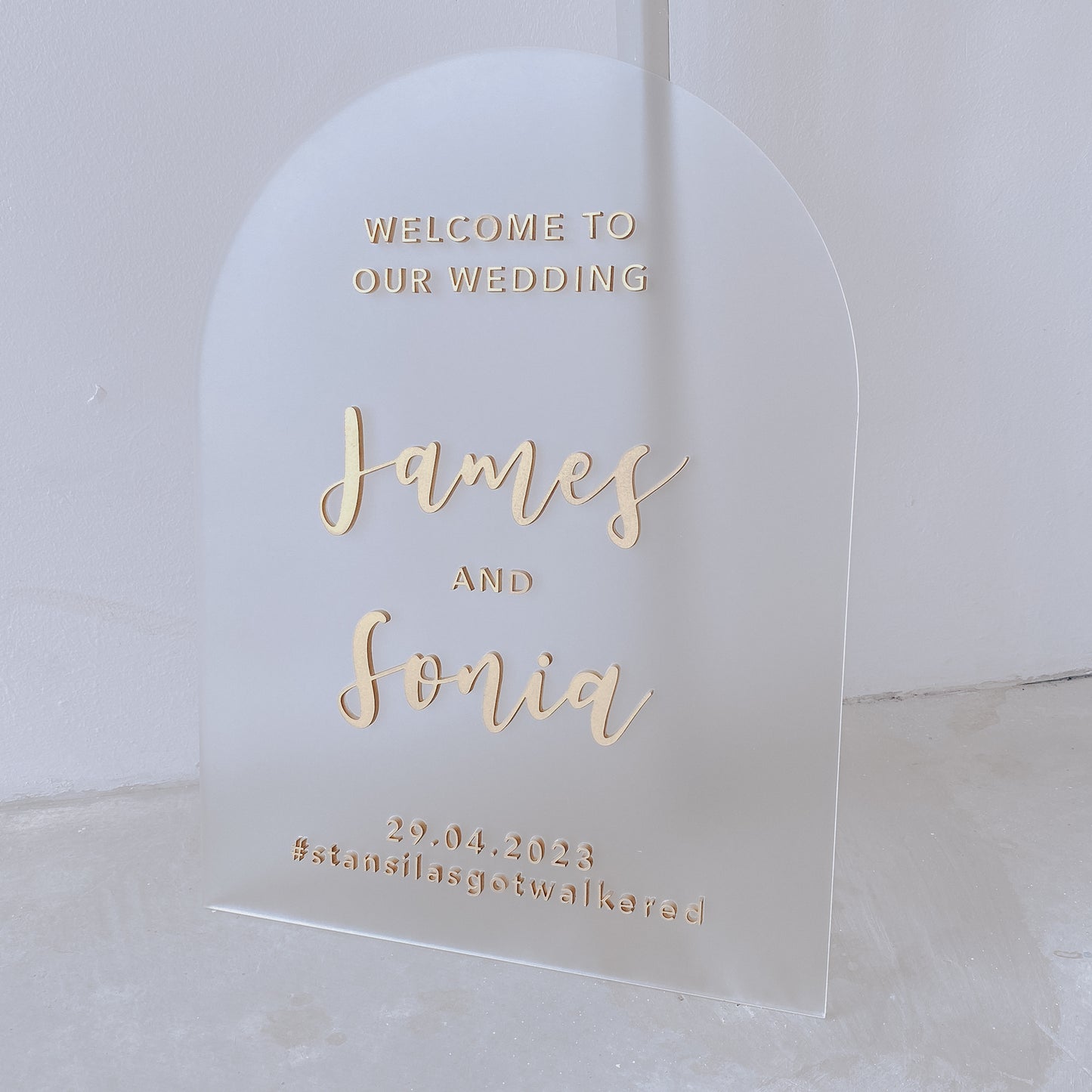 ARCH Petite Personalised Wedding Welcome Sign - Acrylic with 3D Texts