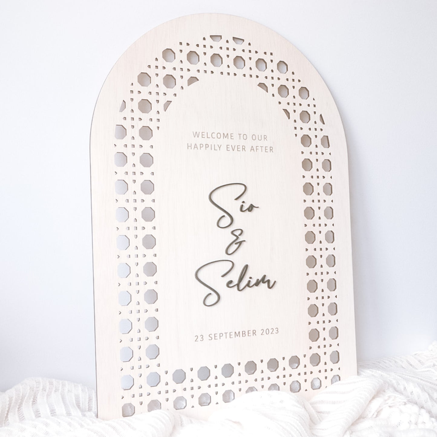 BOHO Rattan Wedding Welcome Signage (Arch)