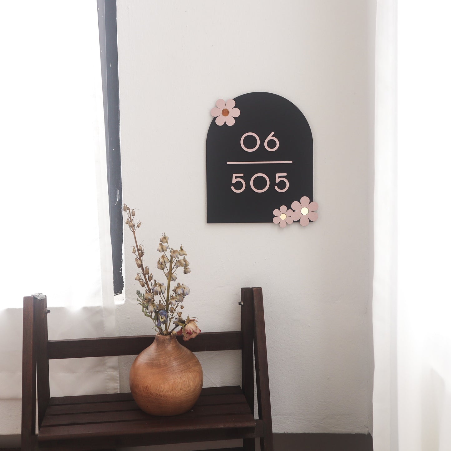 DAISY Unit Number Sign (Arch Shape)