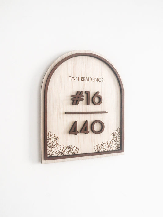 BOTANICS CHLOE Unit Number Sign (with engraved small text)