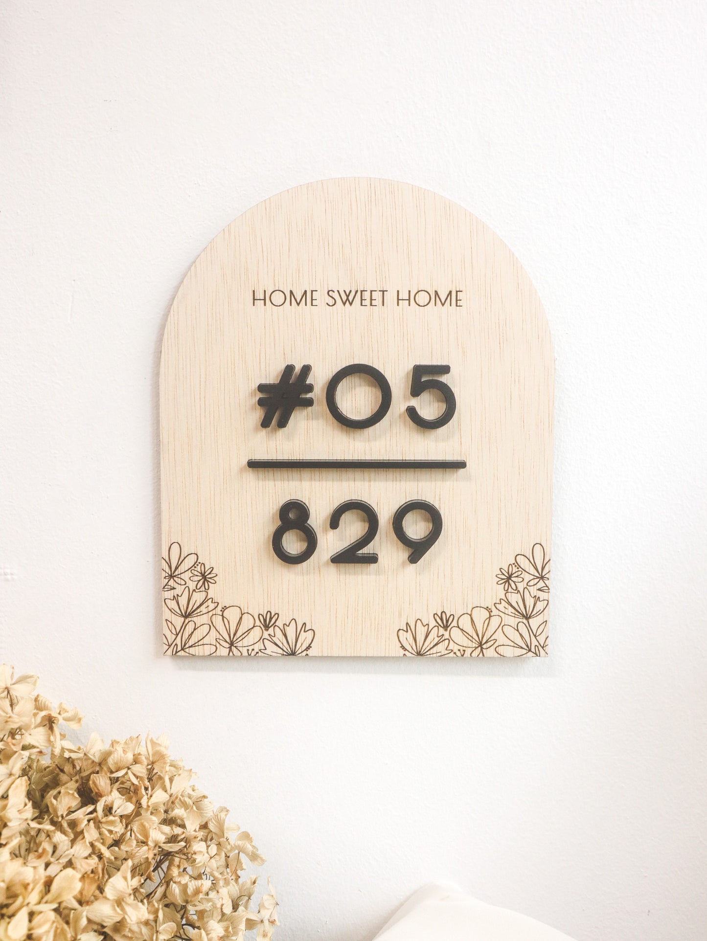 BOTANICS Arch Unit Number Sign (with small text engraving)