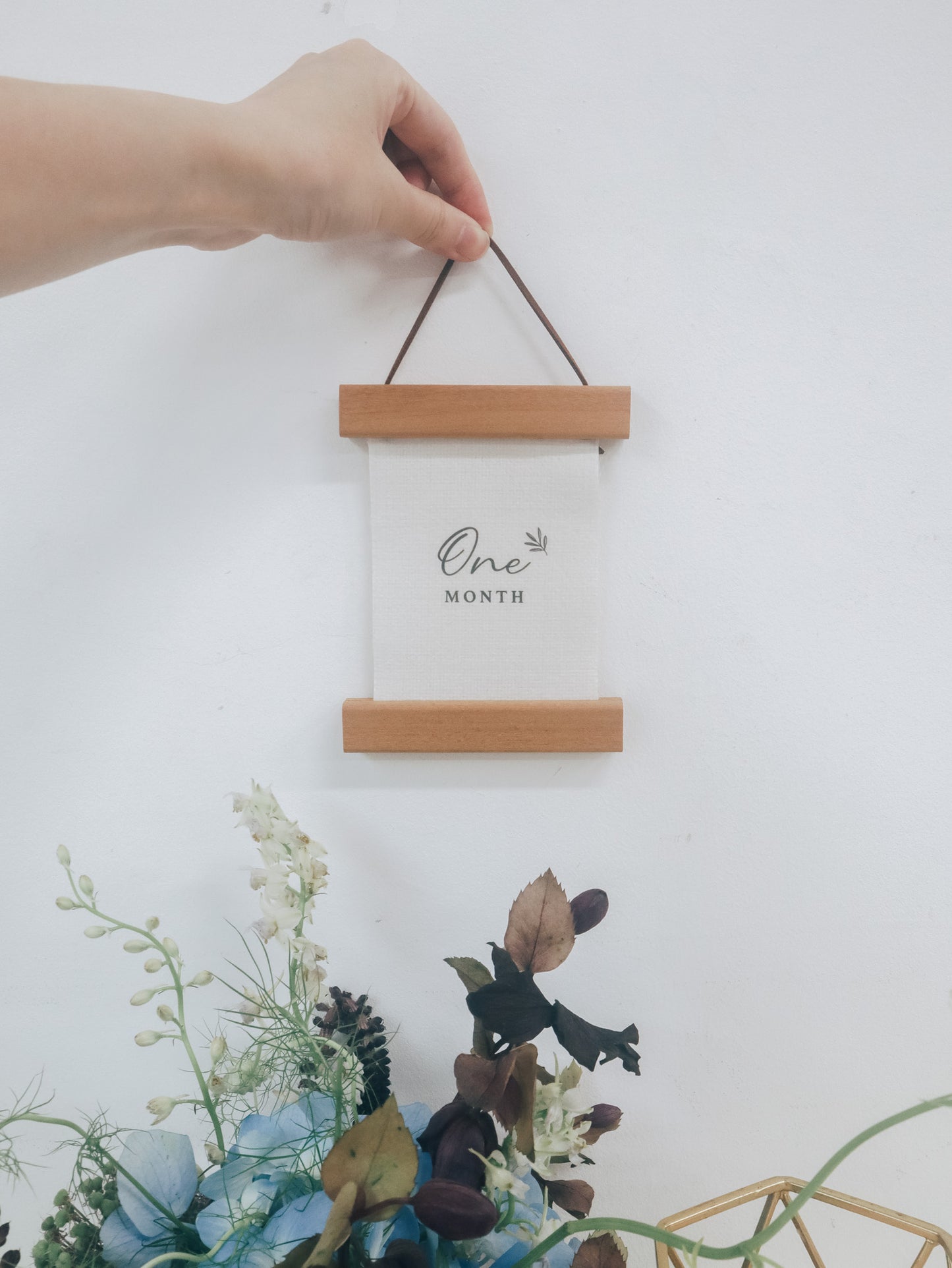 LINORY Linen Baby Milestone Tracker