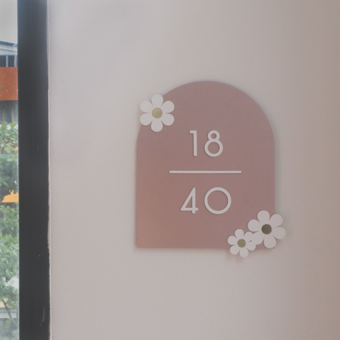 DAISY Unit Number Sign (Arch Shape)