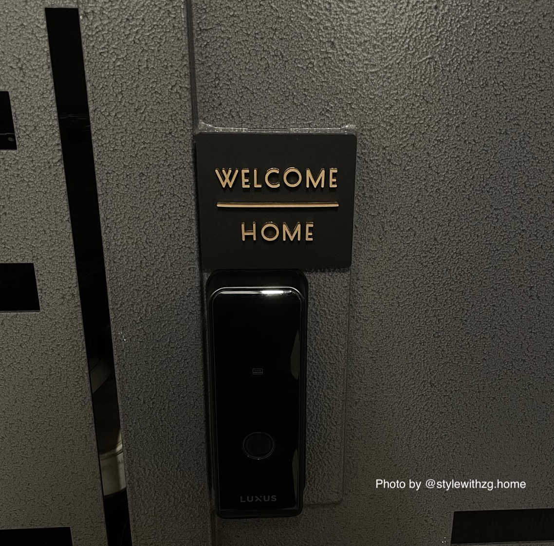 Mini Metal Gate Sign