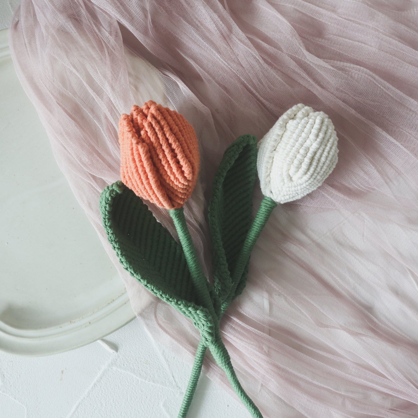 TULIP Macrame (1 stalk)