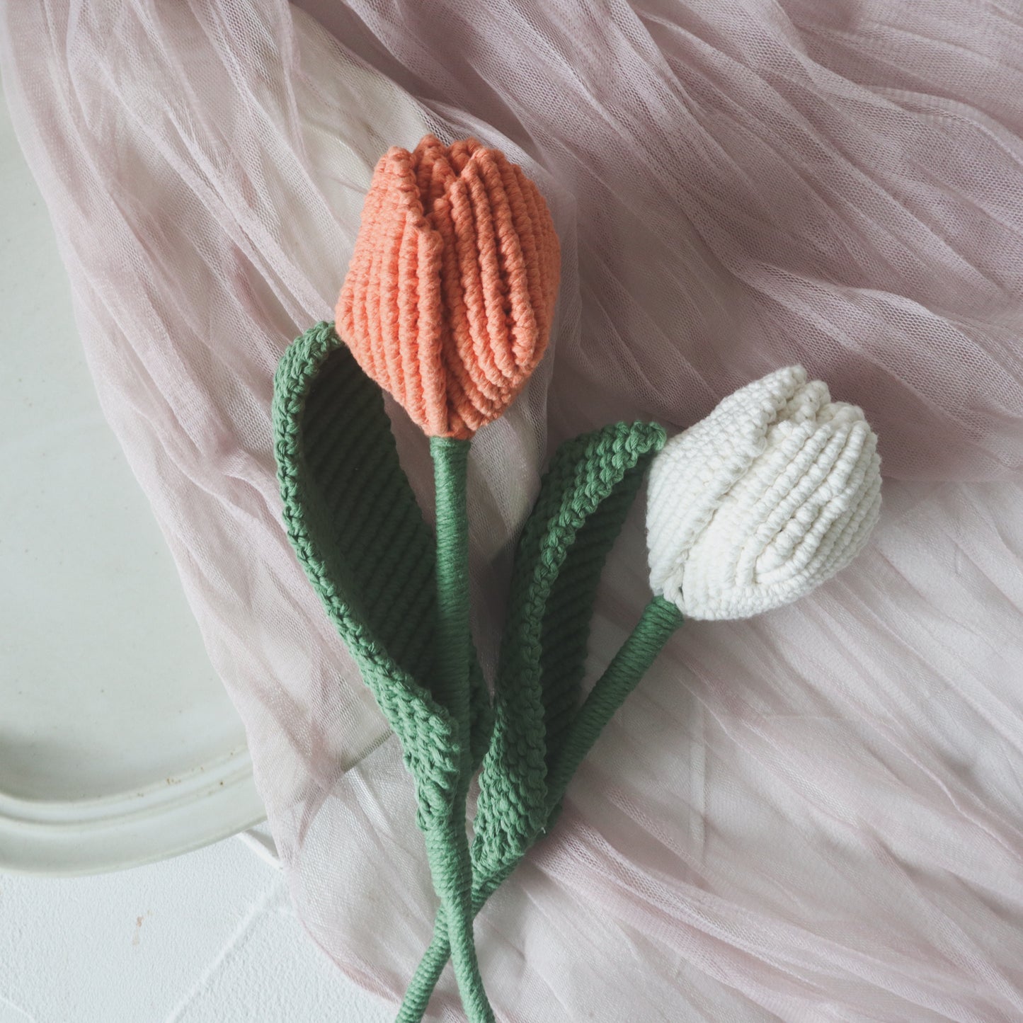 TULIP Macrame (1 stalk)