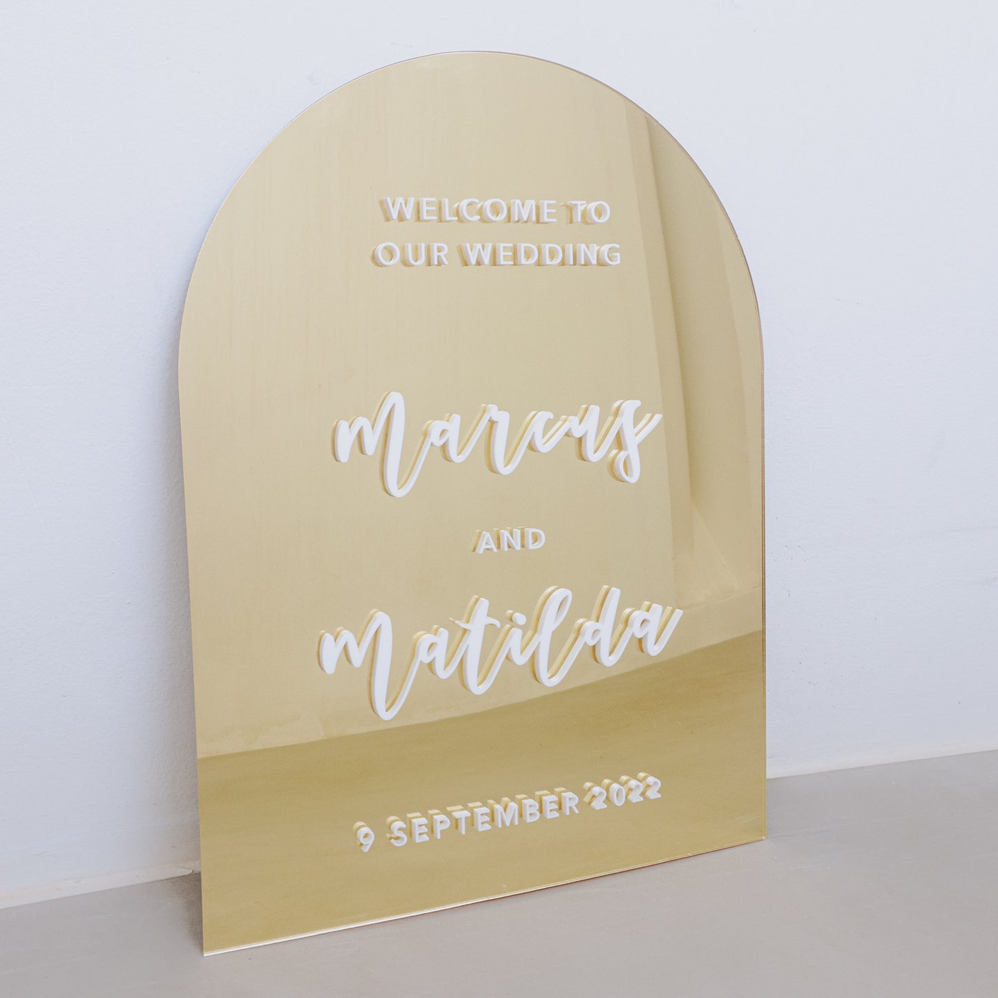 Personalised Wedding Welcome Sign - Acrylic (Arch Shape with 3D texts)